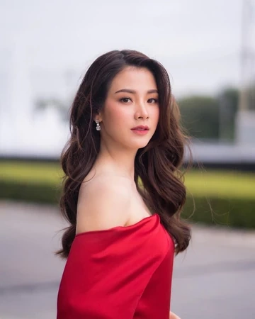 ใบเฟิร์น พิมพ์ชนก: ภาพพิเศษบน HOT51